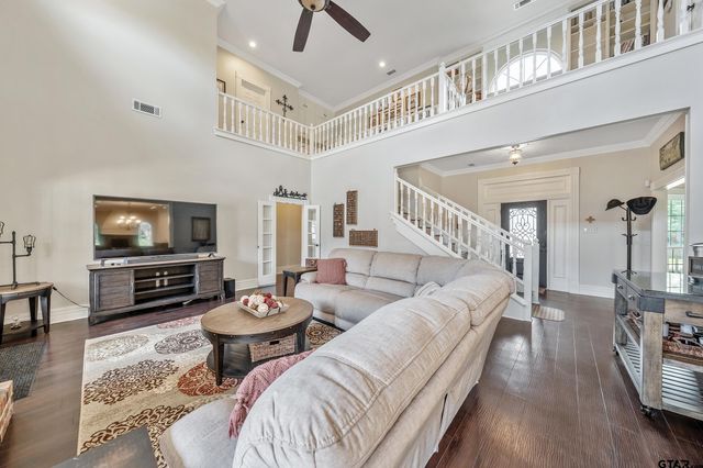 1881 Valley View, Tyler, TX 75703