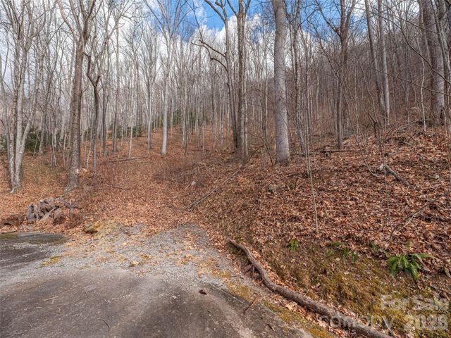 30 Hudson Valley Drive, Waynesville, NC 28786