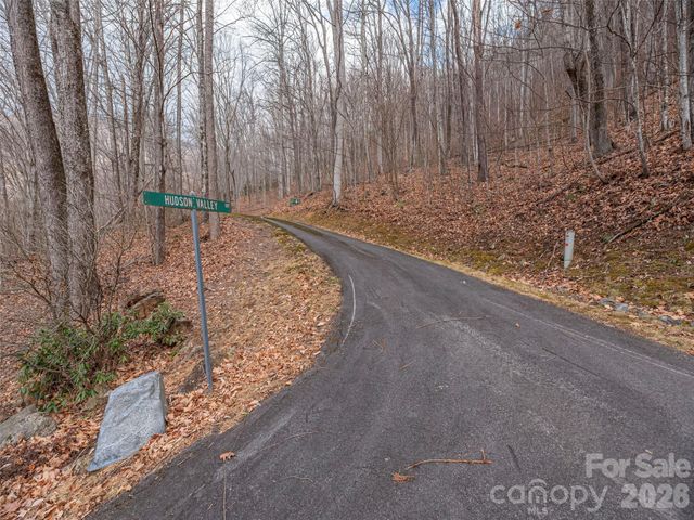 30 Hudson Valley Drive, Waynesville, NC 28786