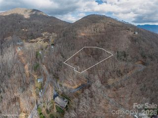 30 Hudson Valley Drive, Waynesville, NC 28786