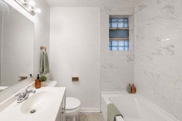 3646 W Wabansia Avenue 1, Chicago, IL 60647