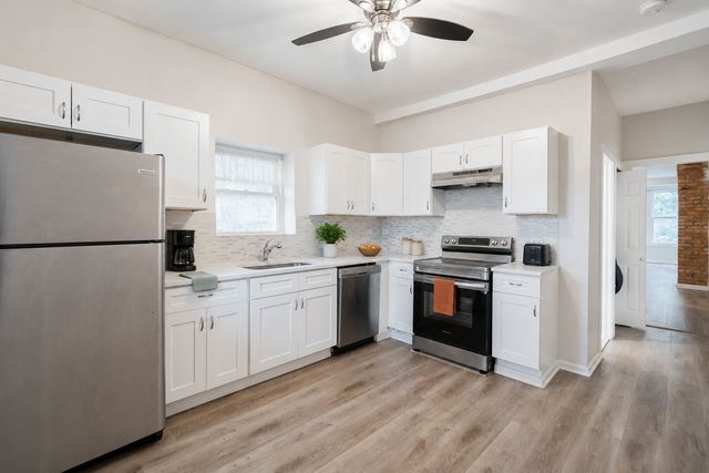 3646 W Wabansia Avenue 1, Chicago, IL 60647