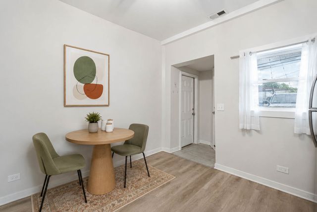 3646 W Wabansia Avenue 1, Chicago, IL 60647