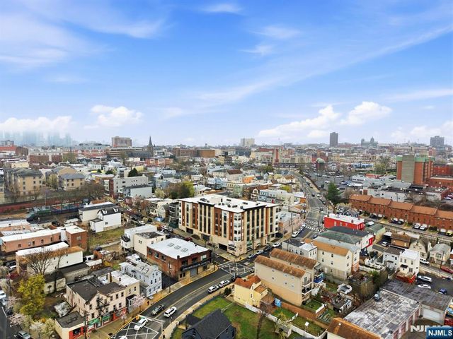 649 38th Street 203, Union City, NJ 07087