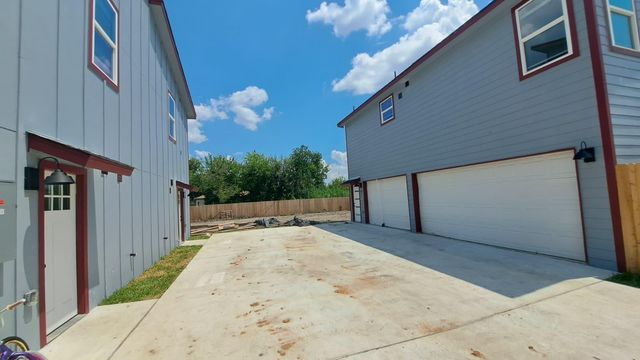 9806 Fillmore Street C, Houston, TX 77029