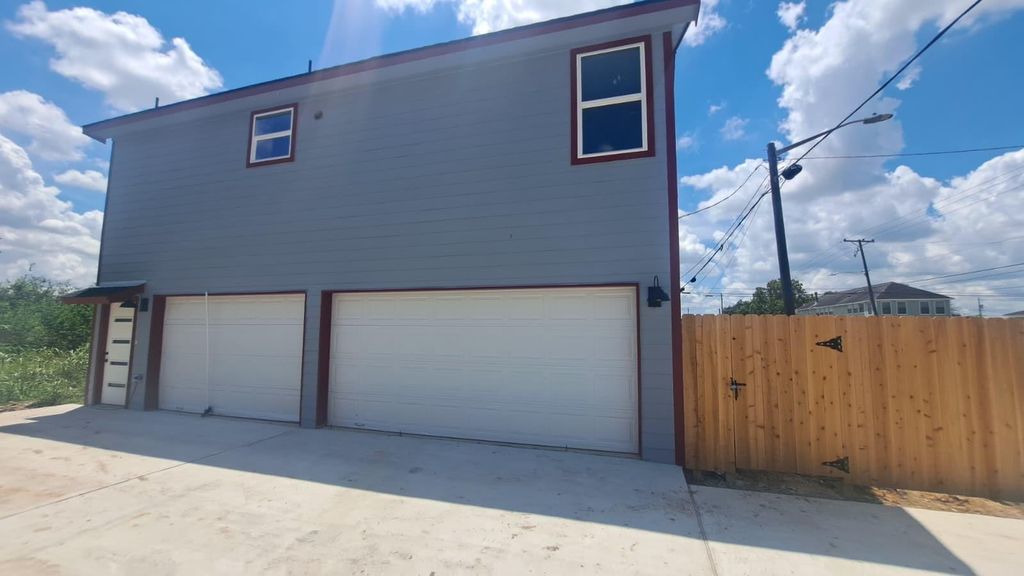 9806 Fillmore Street C, Houston, TX 77029