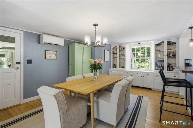 247 Chestnut Hill Road, Stamford, CT 06903
