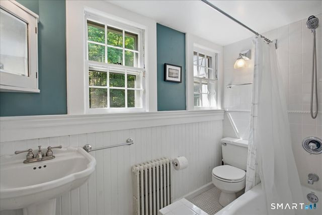 247 Chestnut Hill Road, Stamford, CT 06903