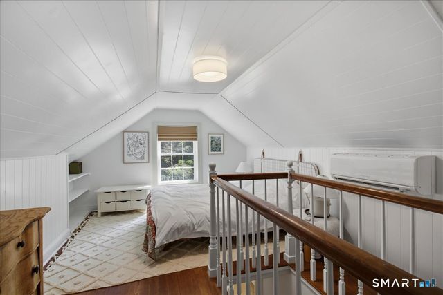 247 Chestnut Hill Road, Stamford, CT 06903