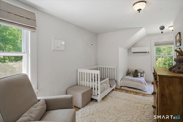 247 Chestnut Hill Road, Stamford, CT 06903