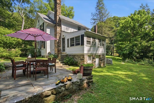 247 Chestnut Hill Road, Stamford, CT 06903