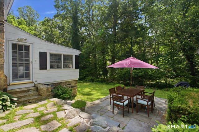 247 Chestnut Hill Road, Stamford, CT 06903