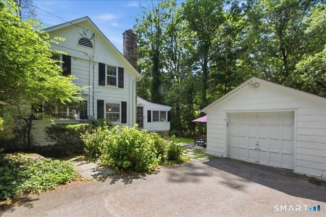 247 Chestnut Hill Road, Stamford, CT 06903