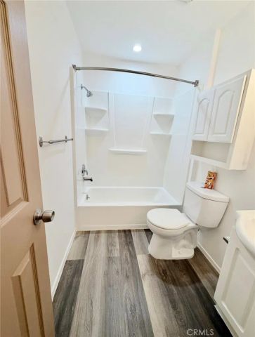 2507 E 15th 213, Long Beach, CA 90804