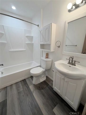 2507 E 15th 213, Long Beach, CA 90804