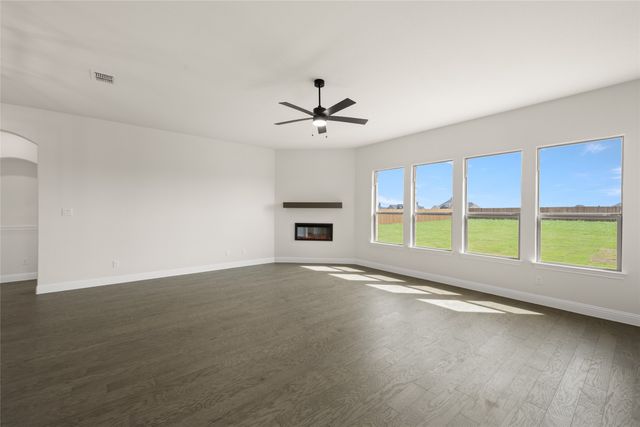 117 Grey Wolf Court, Godley, TX 76044
