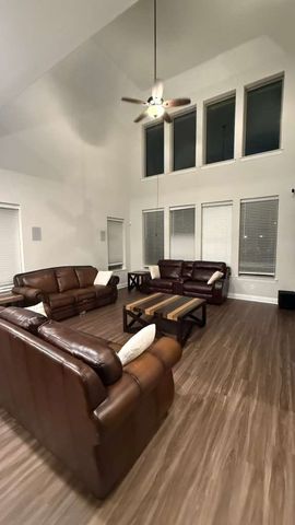 4112 Fall Aster Way, Aubrey, TX 76227