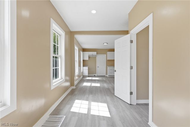 3326 W 61st Street, Cleveland, OH 44102