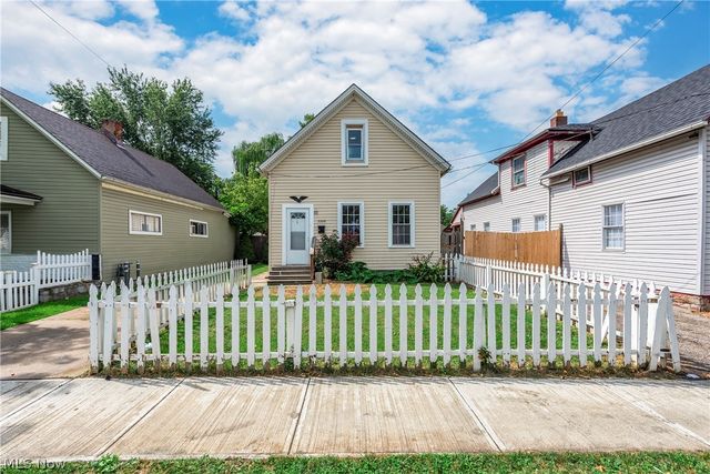 3326 W 61st Street, Cleveland, OH 44102