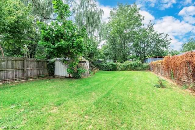 3326 W 61st Street, Cleveland, OH 44102
