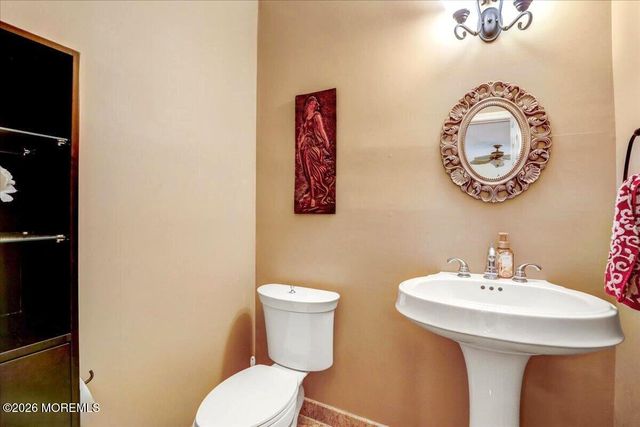 163 Yarmouth Court 43, Holmdel, NJ 07733