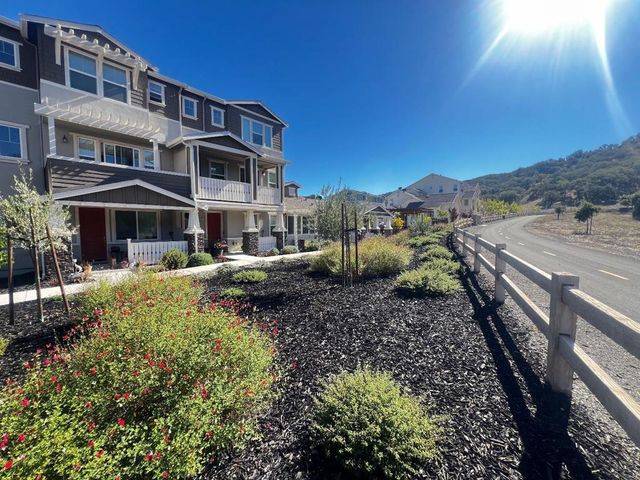 6404 Laguna Seca Lane, Gilroy, CA 95020