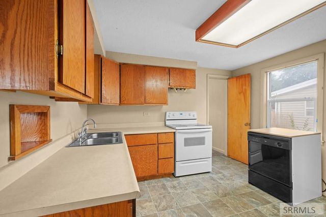 261 E 15th Street, Idaho Falls, ID 83404