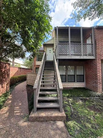 2829 Timmons Lane 176, Houston, TX 77027