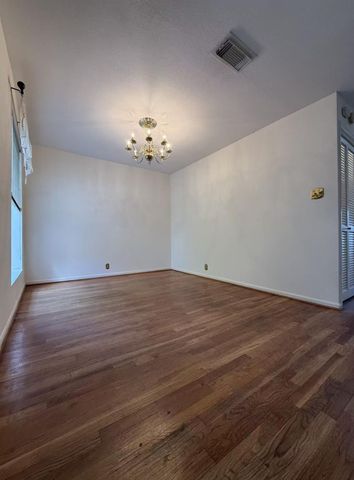 2829 Timmons Lane 176, Houston, TX 77027