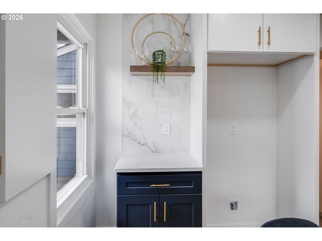 12525 Sw 12th St, Beaverton, OR 97005