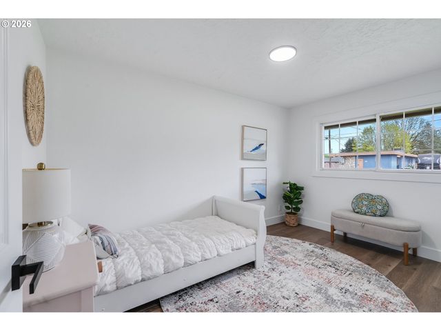 12525 Sw 12th St, Beaverton, OR 97005