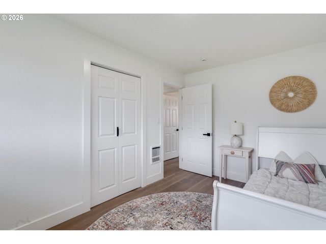 12525 Sw 12th St, Beaverton, OR 97005