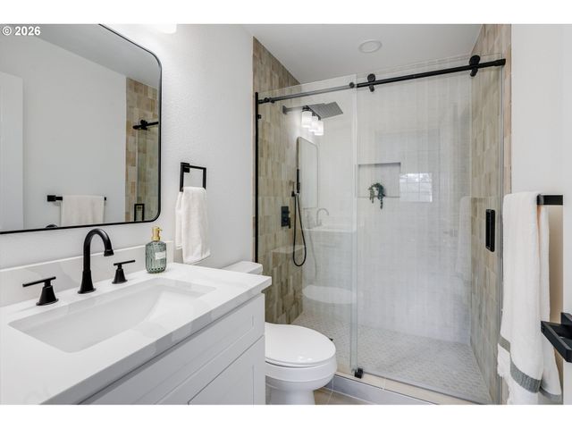 12525 Sw 12th St, Beaverton, OR 97005