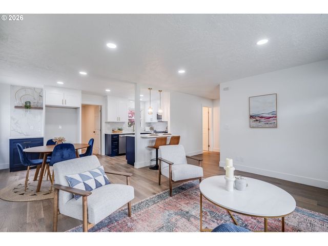 12525 Sw 12th St, Beaverton, OR 97005