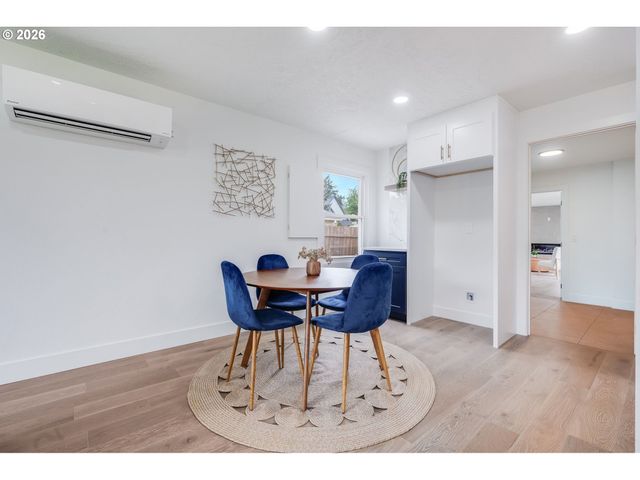 12525 Sw 12th St, Beaverton, OR 97005