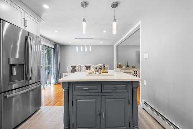 14 Minuteman Way, Shrewsbury, MA 01545
