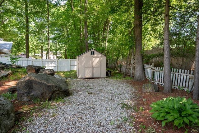 14 Minuteman Way, Shrewsbury, MA 01545