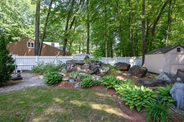 14 Minuteman Way, Shrewsbury, MA 01545