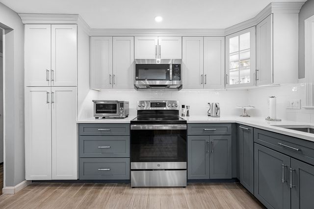 14 Minuteman Way, Shrewsbury, MA 01545
