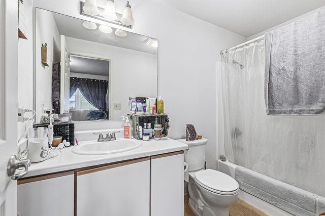 235 Meadow Drive, Ashland, OR 97520