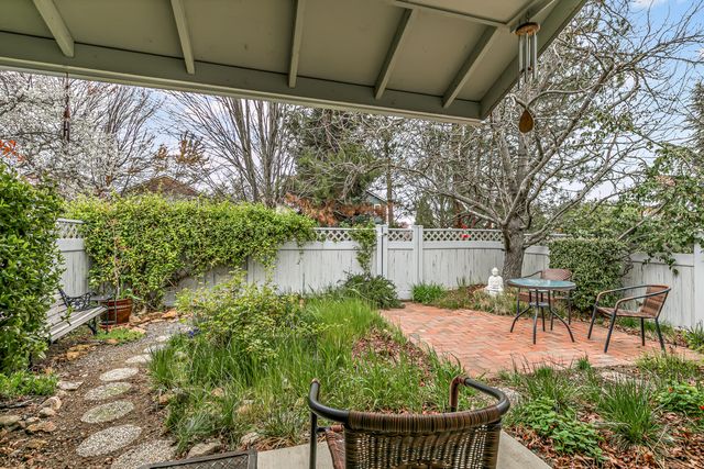 235 Meadow Drive, Ashland, OR 97520