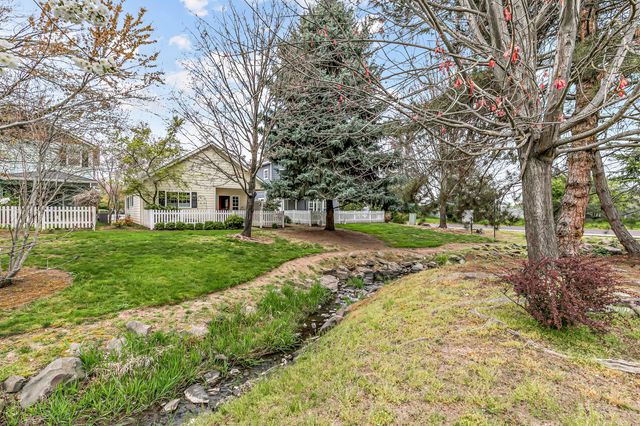 235 Meadow Drive, Ashland, OR 97520