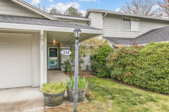 235 Meadow Drive, Ashland, OR 97520