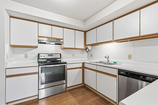 235 Meadow Drive, Ashland, OR 97520