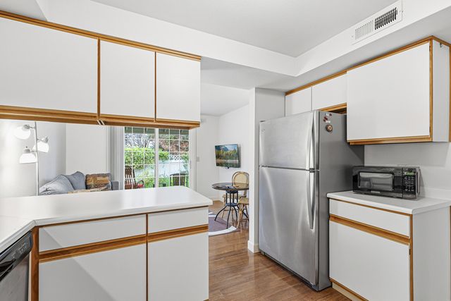 235 Meadow Drive, Ashland, OR 97520