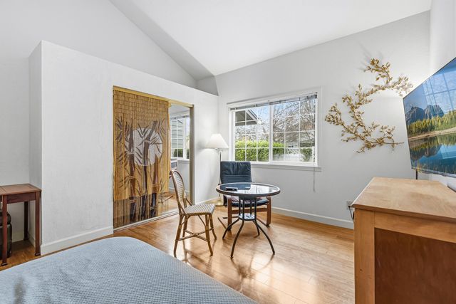 235 Meadow Drive, Ashland, OR 97520