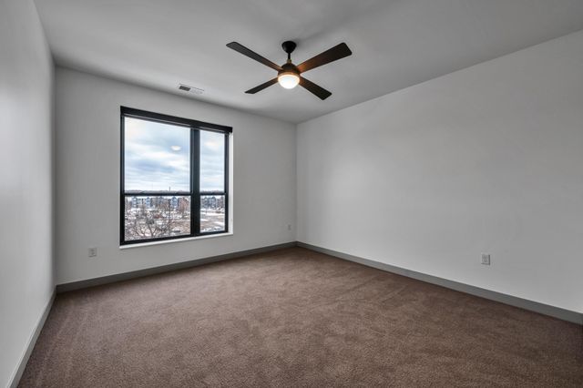 640 Wisconsin Avenue N 405, Golden Valley, MN 55427