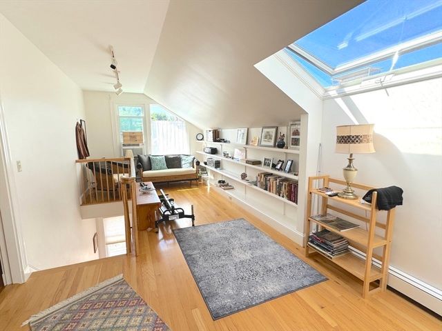 82 Stearns Rd 2, Brookline, MA 02446