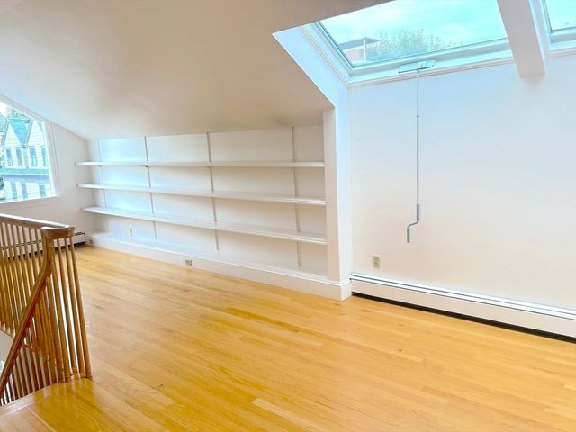 82 Stearns Rd 2, Brookline, MA 02446