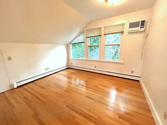 82 Stearns Rd 2, Brookline, MA 02446